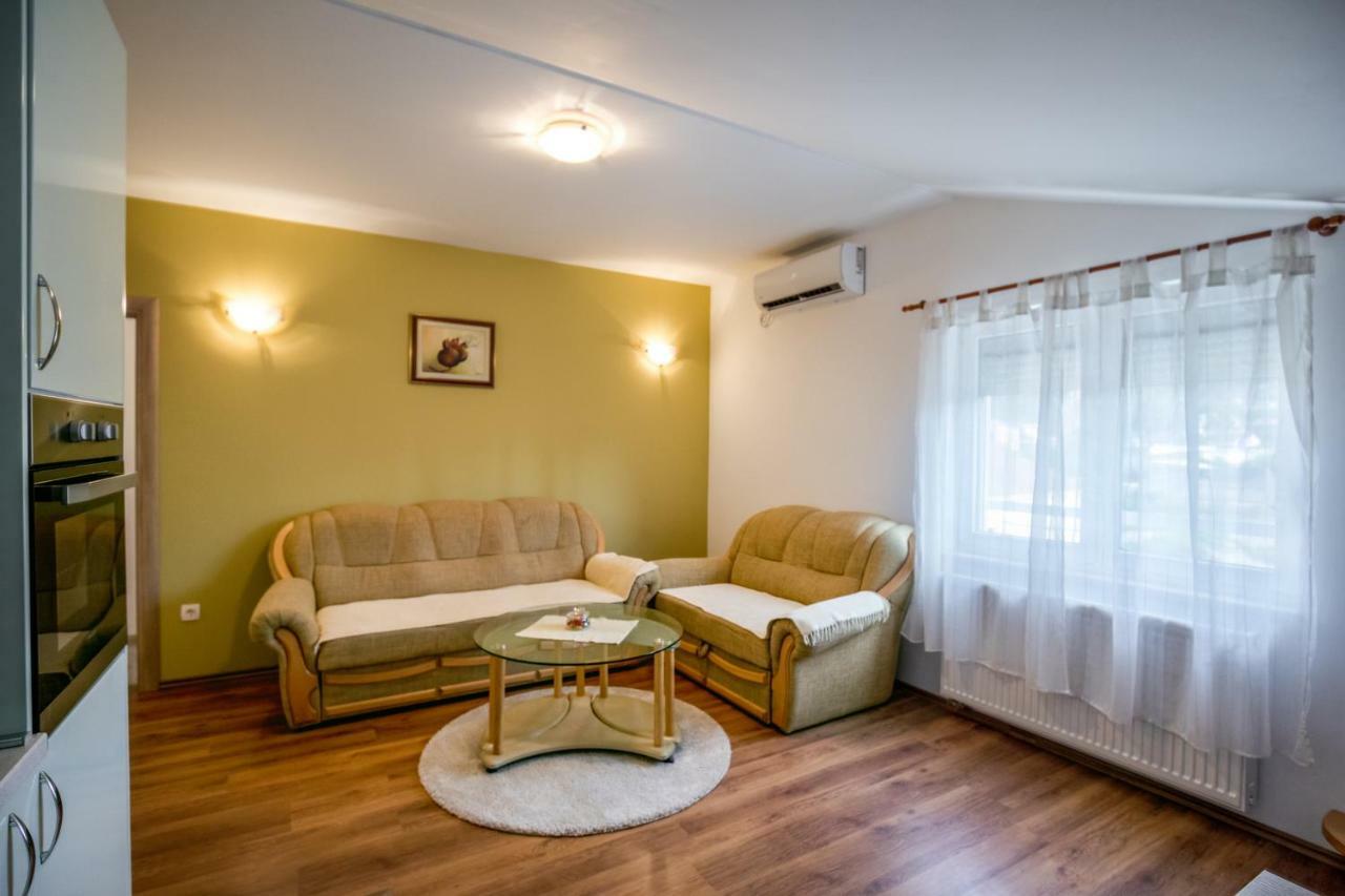 Arenta Apartments Меткович Екстер'єр фото