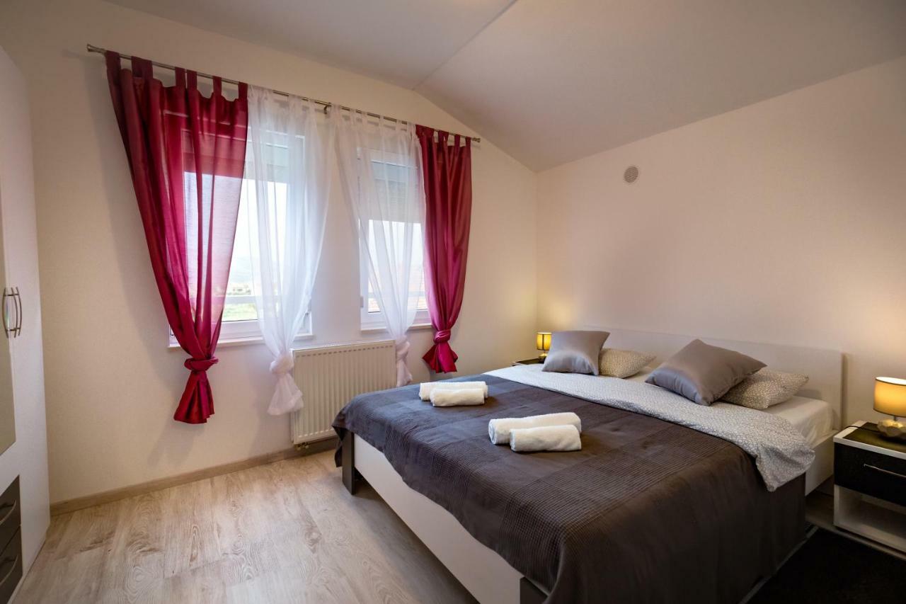Arenta Apartments Меткович Екстер'єр фото